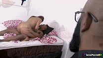 Marido dizendo aos amigos  Se tem uma coisa que eu não aceito, é outro homem se aproximar da minha mulher