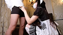 "Do you prefer overknee socks or bare feet?" Fetish play with oil by cute maid【souai】