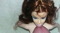 dando precum a muñeca