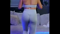 Nice round ass that can clap clap!!!