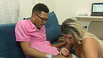 Loira Gostosa seduz secretário do advogado