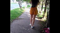 Ando buscando un lugar público para hacer mi primer video