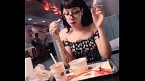 Me levaria pra comer um MC lanche feliz ?? ?