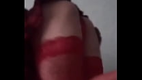 Me puse una faldita sexy para levantarte la verga, me la muestras?