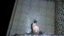 masturbación en la ducha
