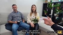 HUNT4K. Amalia Davis showed her pussy to her new neighbour