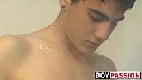 Twink uses big dildo for self anal sex