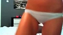 y. brunette rubs clit on webcam