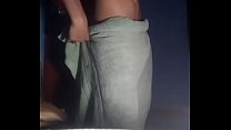 Joven bailando sexi