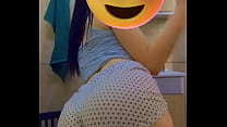 Novinha gostosa rebolando