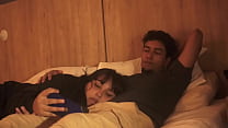 Mirando la pelicula con mi hermanastro y sin querer me trague su pene (casi nos descubren)