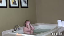 Sexy BBW bath tub play