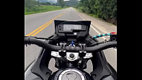 Fudendo moto na quebrada