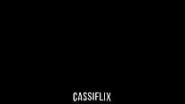 Adoro massagem roçando pau duro no meu rabo - completo no Cassiflix.
