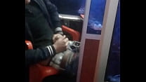 Se masturba en el ciber gay