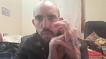 Melvin C mea antes de la masturbación