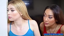 Nonton Stepdaughters Jessica Marie And Sarah Lace Swapping Giving Them A Sensual Massage And Then Fucking Their Dicks Off thumbnail