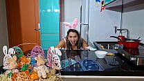 RECEITINHA DE PÁSCOA COM A COELHINHA MAMA LEVANDO MUITA CENOURA