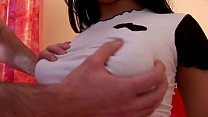 con grandi tette vuole solo scopare