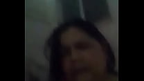 bañandose