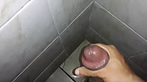 leitinho quente. Quer na boca?