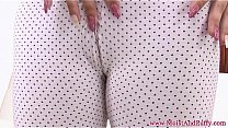 Masturbating babe toying her puffypeach