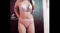La chica del cecyt 6 bailando de nuevo para nosotros