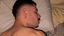 O CUZINHO CHEGA PISCA QUANDO O MACHO DA VIZINHA VEM PEDIR AÇUCAR LOGO CEDO, FODE E VAI EMBORA.