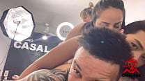 Elasemacao com aquele tesao de senti o cuzinho na buceta molhada com o cu babando ea a pica grossa latejando gostoso ! Todos quase gozando ao mesmo tempo qui sensação maravilhosa!