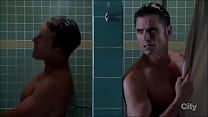 Scream Queens - Chad e Dr. Brock take a shower
