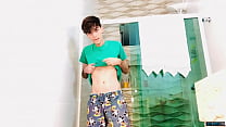 Cute twink jerks off in homemade video