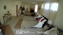 SpyFam Mistletoe christmas fuck after shower with blonde Lily Rader
