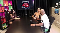 Safada mostra os peitos depois de falarem sobre as posições e melhores formas de fazer um gang bang e dp - Tifany Rocha (SHEER/RED)