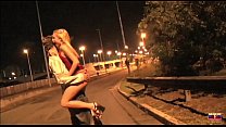 Casal transando na rua, a garota da calcinha Cristal