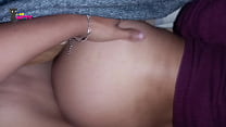 I AM KITTY Vecina caliente en shorts de mezclilla follándose al marido de su vecina