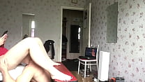 Отлиз пока она зависает в айфоне