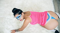 Gorgeous Teen Pretty Face Big Boobs Round Ass Trying Her First Blowjobs