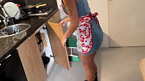Cleaning Girl Ditched The Work to Clean My Big Cock Swallowing All of My Cum