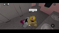 Brasileirinha levando cacete no roblox