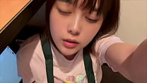 【ネカフェのバイト店員】部屋掃除していたら、シコった後のティッシュを見てムラムラしてきて部屋掃除中にオナニーしてしまう可愛い店員。