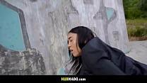 Phat assed Columbian Linda Baker having outdoor fuck