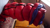 bondage couettes en nylon bien brillante avec un ami