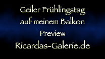 Ich liebkose mich auf meinem Balkon Vorschau