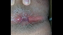 Gay safadinho socando o dedo no cuzinho gostoso na madruga
