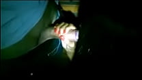Marido assistindo