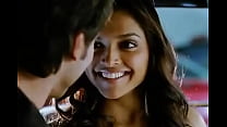 Deepika Padukone Kiss Love aaj kal.avi
