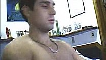 Bonitão batendo uma na cam