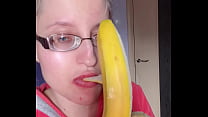 Bimbo Giantess with Lipstick and banana