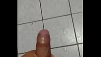 Las nalgas de mi vecina me inspiran a aventar toda esta leche