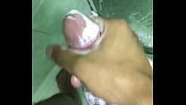 Lavando Pau no banho